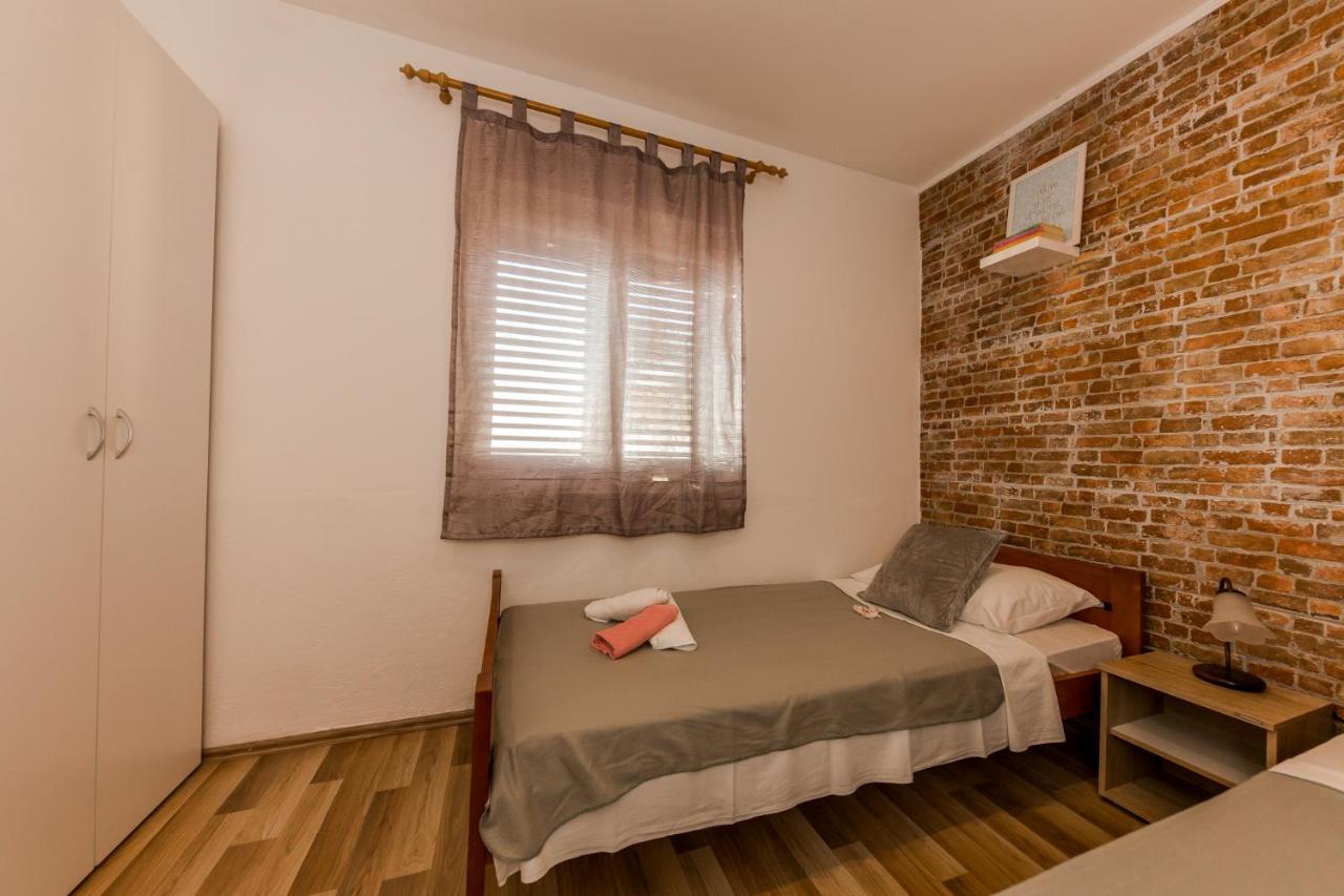 Apartments Vukman Trogir Exterior photo