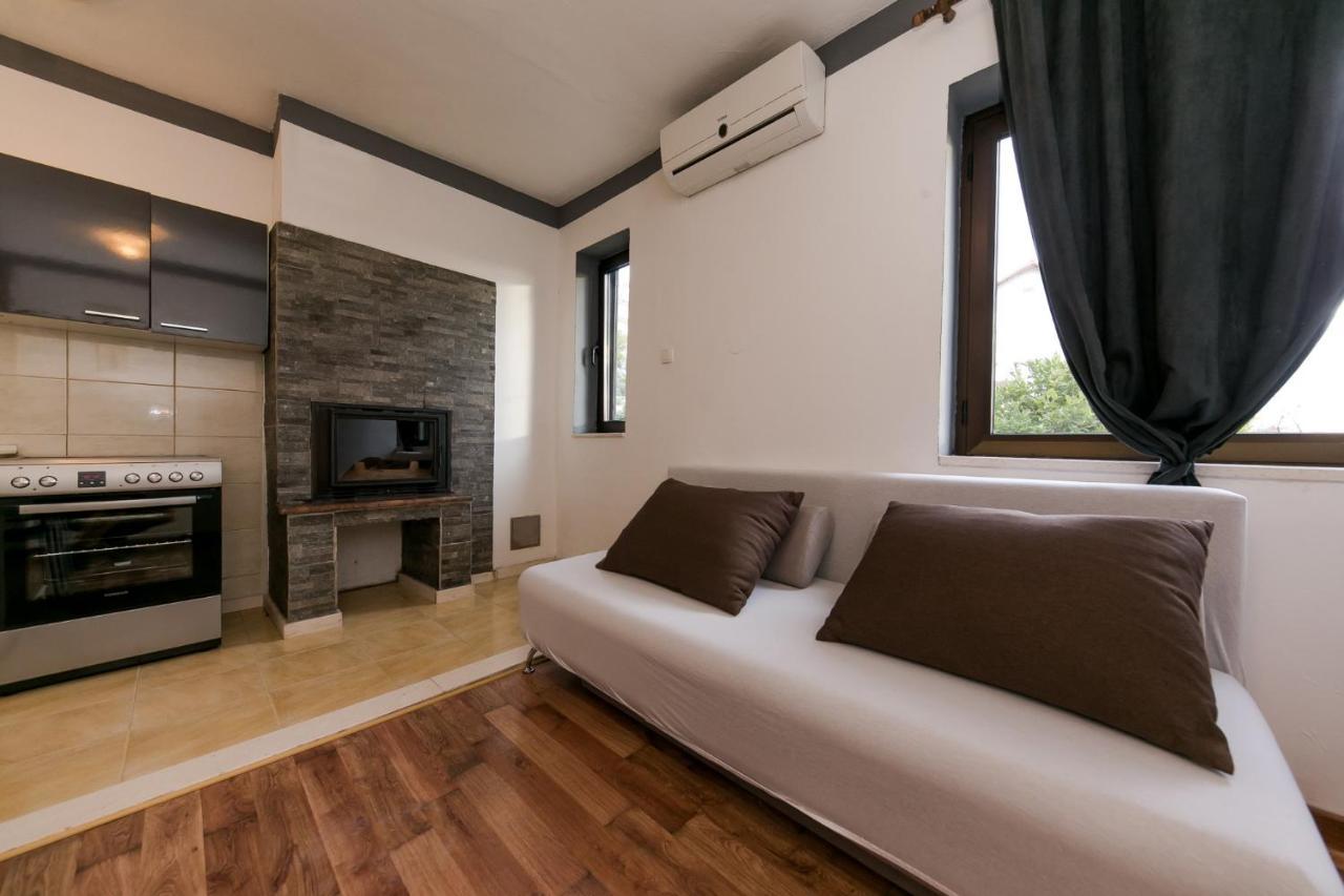 Apartments Vukman Trogir Exterior photo